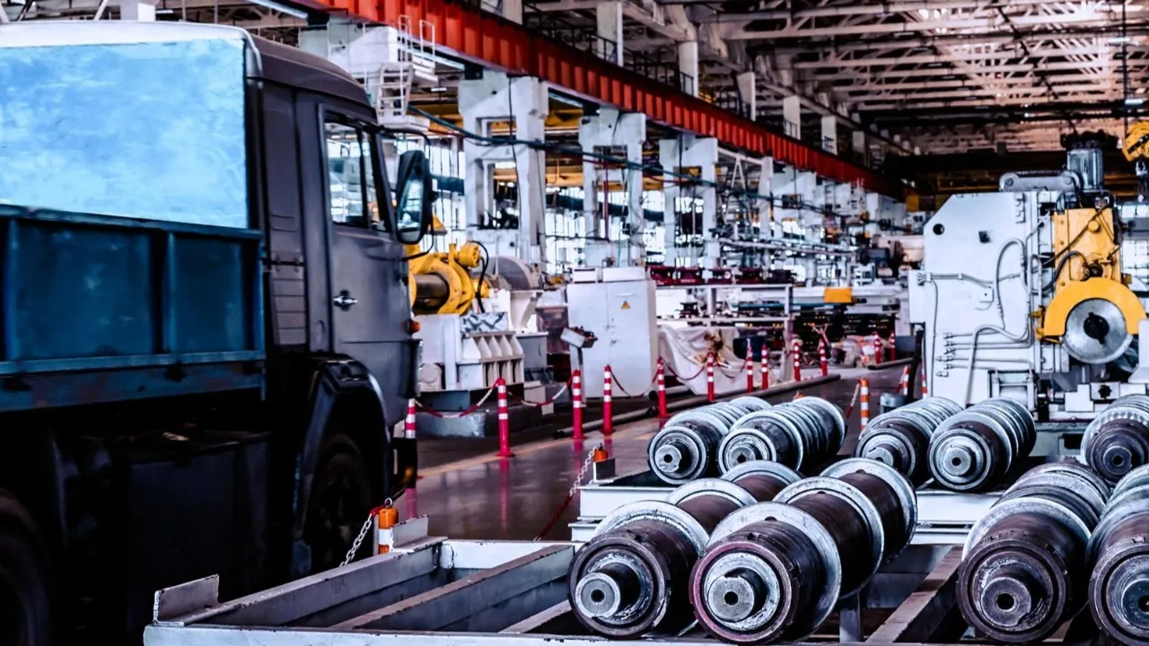 Manufacturing & Industrial Logistics
