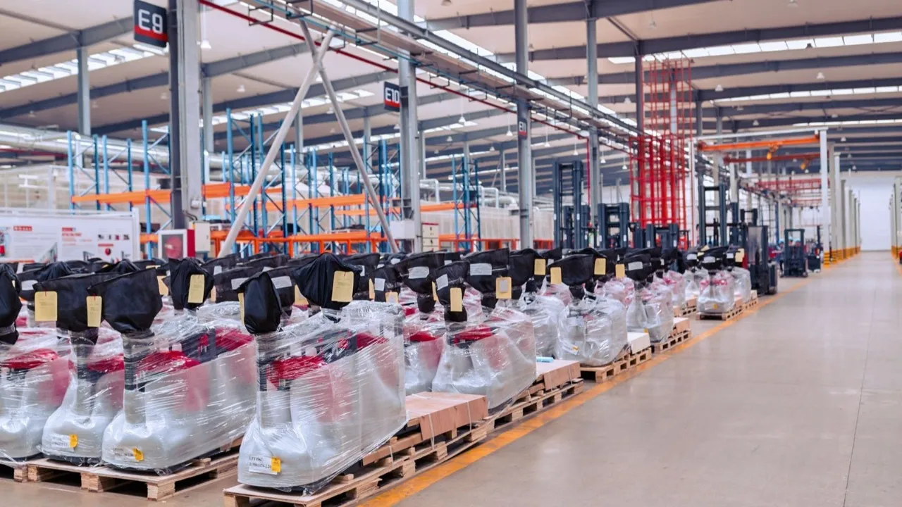 Manufacturing & Industrial Logistics